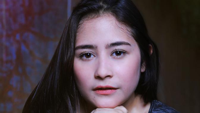 Kulit Hitam dan  Rambut  Kusut  Prilly Latuconsina Dibilang 