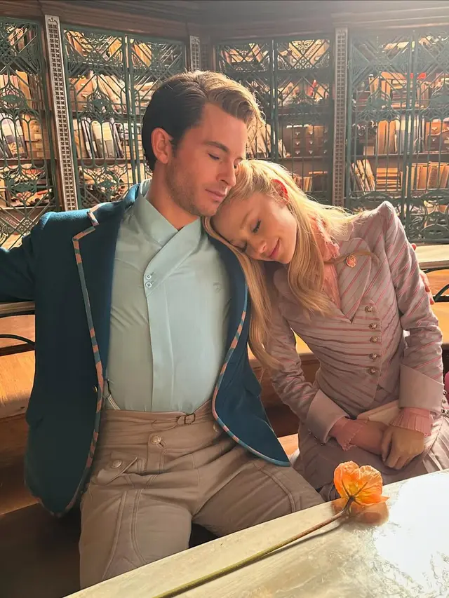 Gaya Preppy yang Elegan di Shiz University