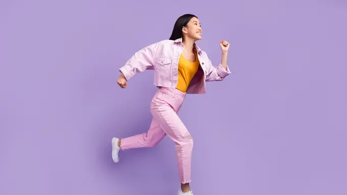 Cute & Artsy, Ini 4 Fashion Item yang Cocok Digunakan saat Hangout ke Coffee Shop Estetik