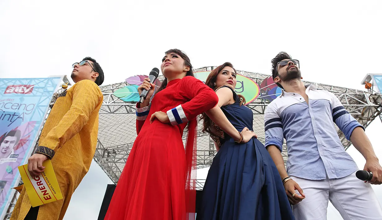 Jumpa fans ini menjadi kesempatan ke-2 para pemeran Lonceng Cinta untuk menyapa penggemarnya. Namun Arjit Taneja tetap merasa kagum saat melihat antusias fansnya saat itu.  (Bambang E. Ros/Bintang.com)