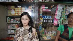 Hari Batik Nasional dirayakan bertepatan dengan ditetapkannya batik sebagai warisan budaya takbenda dari Indonesia oleh UNESCO pada tahun 2009. Bangga dengan hal itu, Dian Sastro bahkan sudah memakai daster batik sejak dirinya masih muda. (Liputan6.com/IG/@therealdisastr)