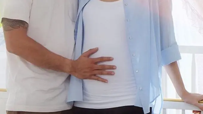 Rio Dewanto dan Atiqah Hasiholan