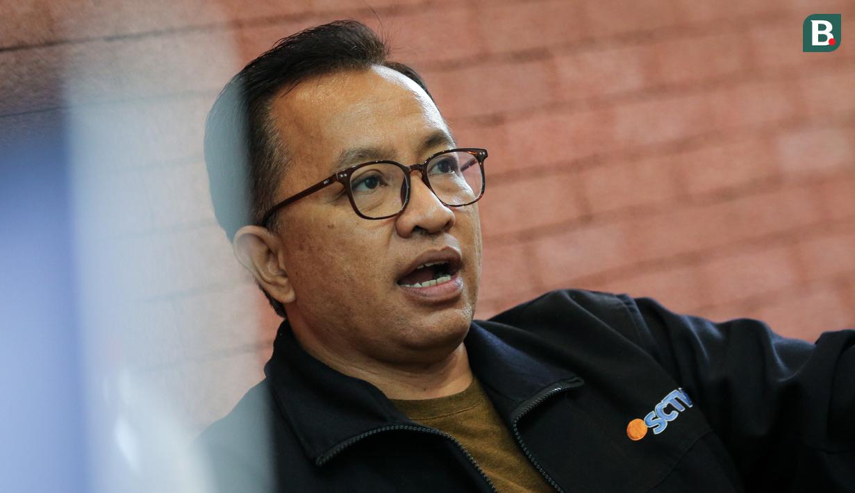 <p>Sementara itu, dari pihak Bola.com &amp; Bola.net yang diwakili oleh Darojatun memberikan presentasi tentang profil perusahaan hingga dinamika perkembangannya saat ini. (Bola.com/Bagaskara Lazuardi)</p>