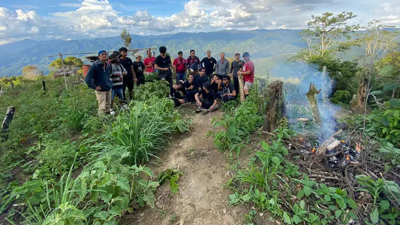 Penyidik Direktorat Reserse Narkoba Polda Metro Jaya memusnahkan ladang Ganja di Panyabungan Timur, Kabupaten Mandailing Natal, Sumatera Utara.