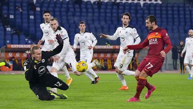 FOTO: Tampil Dengan 9 Pemain, AS Roma Kandas 2-4 dari Spezia Dalam Babak 16 Besar Coppa Italia