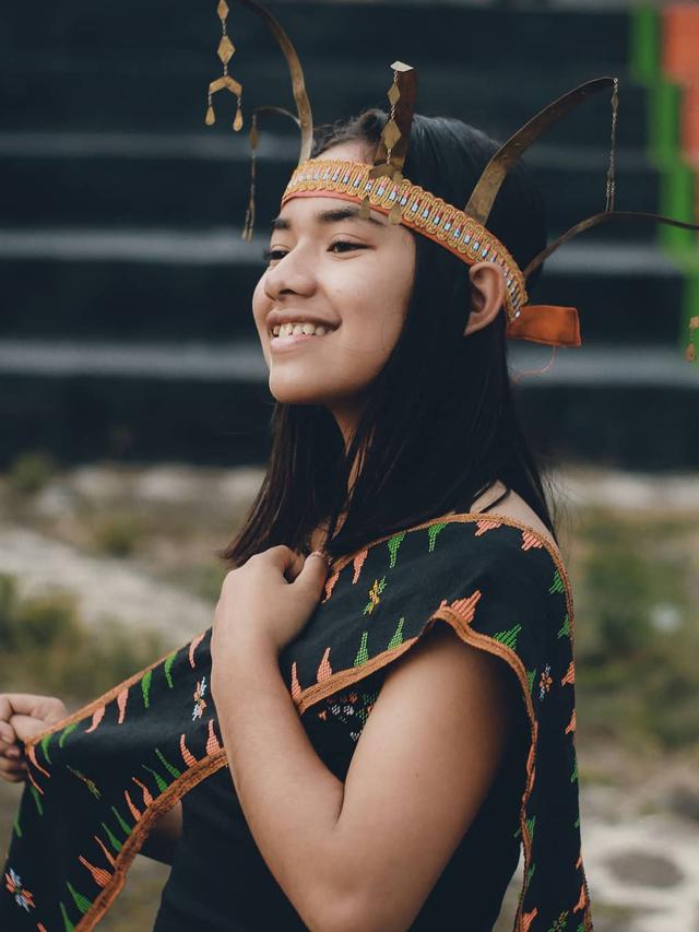 6 Potret Terbaru Chetryn Peto Kakak Betrand Peto, Cantik Bak Idol Korea