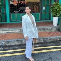 Aaliyah Massaid belum lama ini terbang ke Singapura untuk menghadiri evengt brand fashion asal Amerika, Revolve. [@aaliyah.massaid]