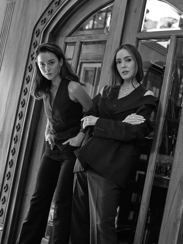 Cathy Sharon dan Julie Estelle (Instagram/julstelle)