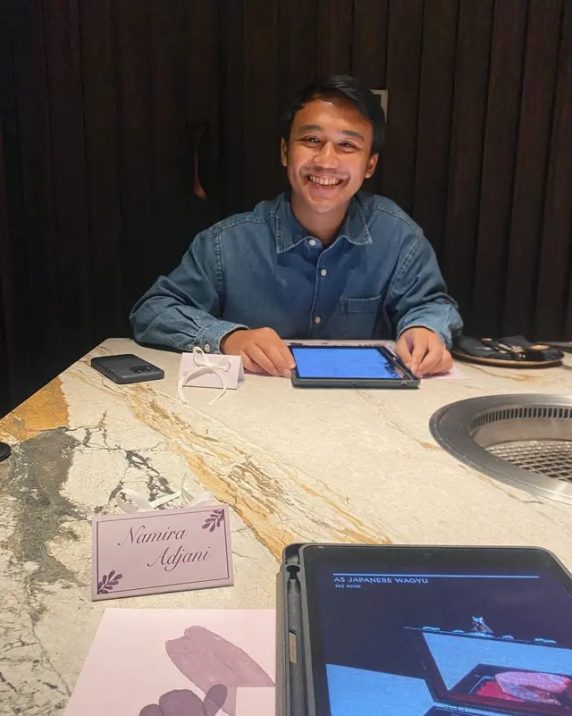 6 Potret bahagia Namira Adjani Alya Rohali dilamar kekasih saat dinner anniversary