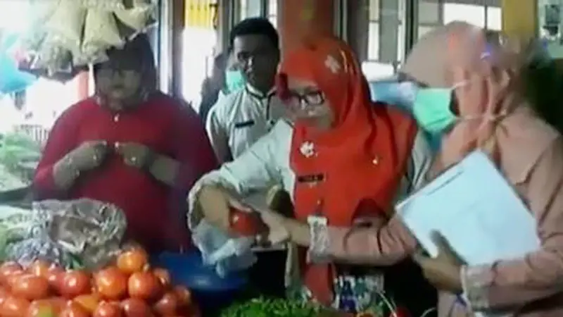 Razia Makanan Pasar 