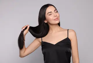 Perawatan lengkap untuk rambut lembut dan berkilau. (Depositphotos/NewAfrica)