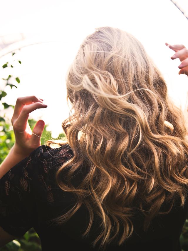 ilustrasi rambut lembut