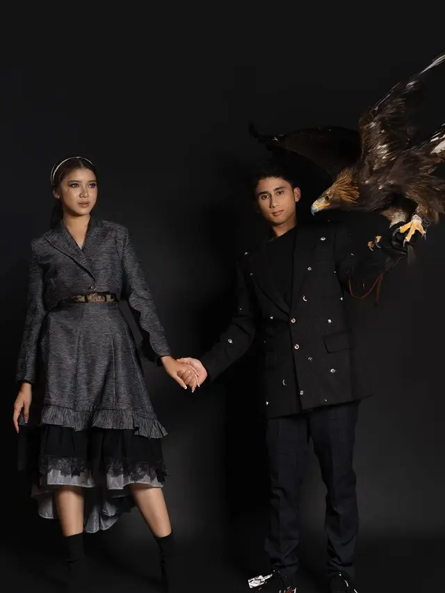 Adu Outfit Gaun Kembar Ala Ayu Ting-Ting dan Tiara Andini, Siapa yang Paling Kece?