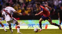 Pemain Timnas Spanyol, Gavi (kanan) ketika menghadapi Meksiko dalam laga uji coba sebelum Piala Dunia 2026. (AP Photo/Moises Castillo)