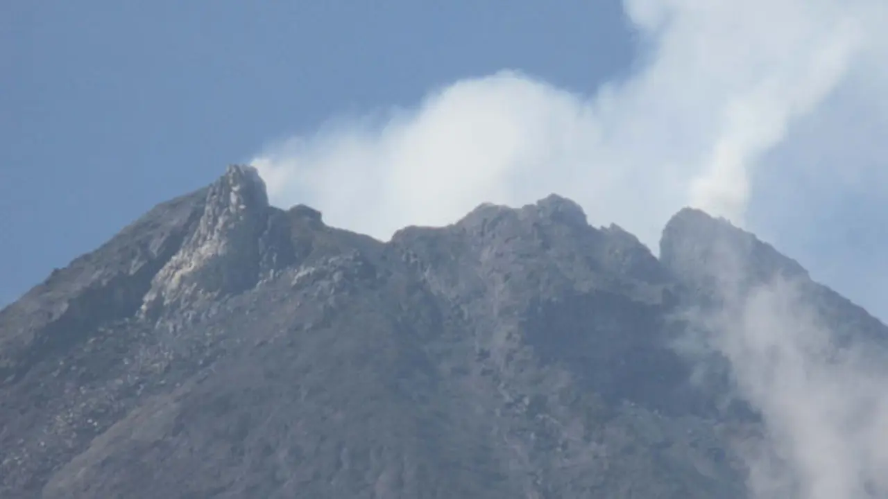 Relawan merapi siaga - Liputan6 Siang