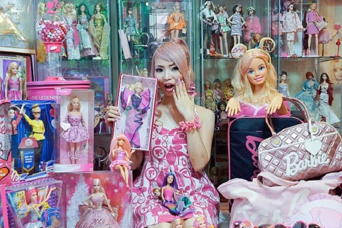 Demi Koleksi Boneka Barbie, Wanita Ini Rela Habiskan Rp 933 juta