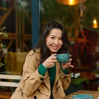Menjadi perempuan yang bahagia dan kuat./Copyright&nbsp;shutterstock.com/g/OlgaPink