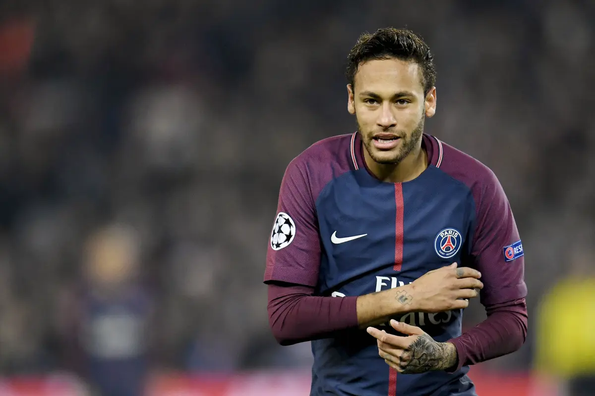 Pesepakbola Gaji Tertinggi