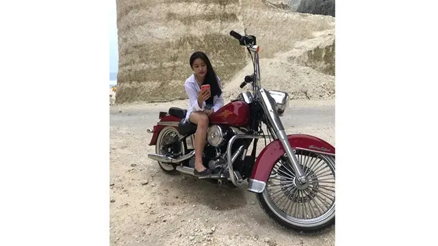 Jarang Terekspos, Ini 6 Potret Anak Kedua Parto Patrio yang Beranjak Dewasa