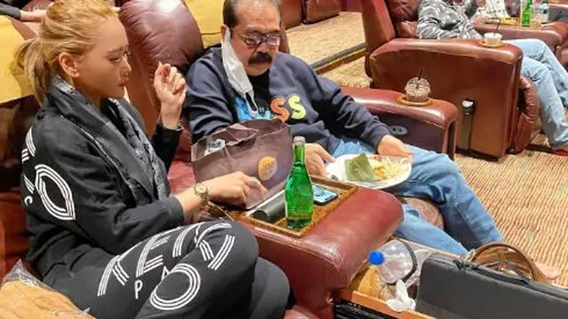 Adam Suseno selalu lengket dengan Inul Daratista (Instagram/inul.d)