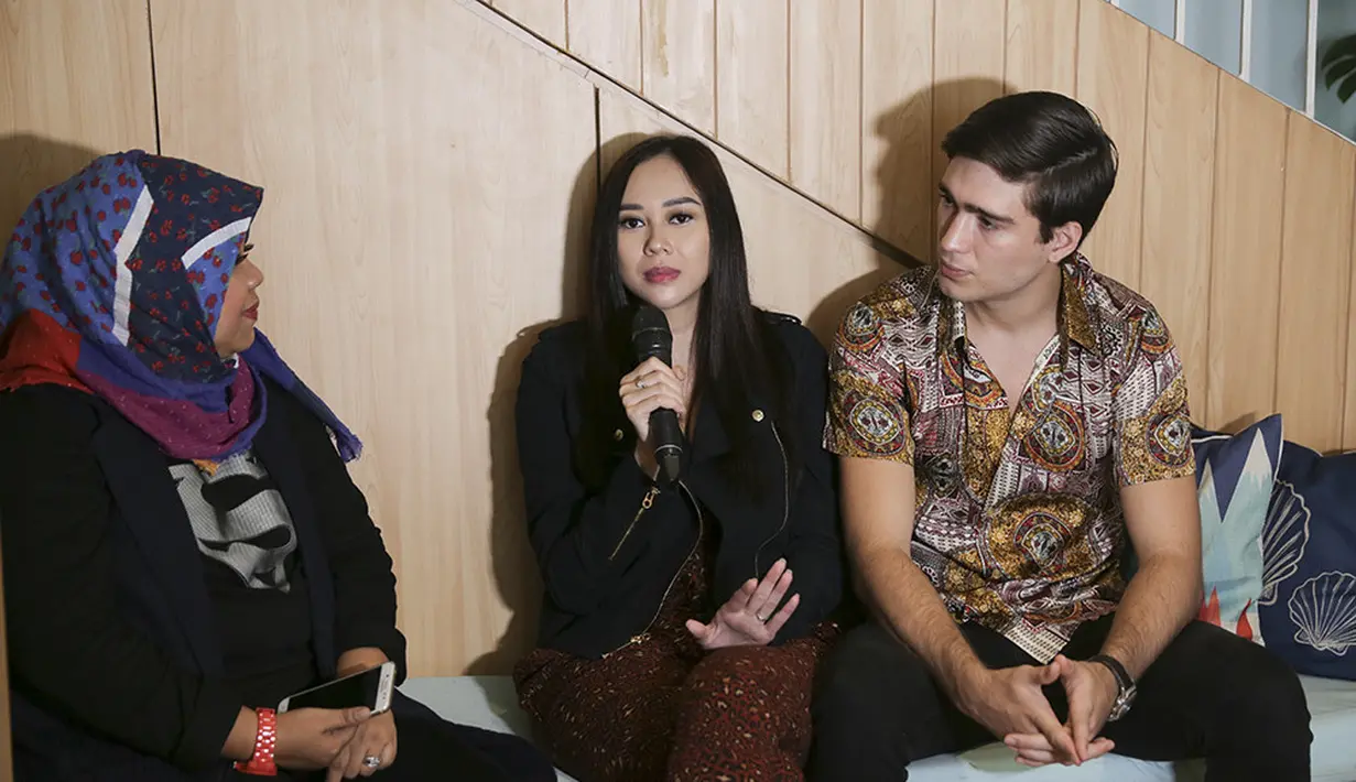 Aura Kasih dan Eryck Amaral