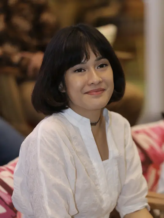Didaulat menjadi Kartini, ternyata sang sutradara Hanng Bramantyo punya alasannya tersendiri dan menganggap karakter itu cocok dimainkan Dian. Menurut Hanung, Dian bisa mengajak anak muda untuk menonton film ini. (Galih W. Satria/Bintang.com)