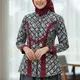 Atasan batik model peplum dipadukan dengan rok span sederhana/Gemini AI