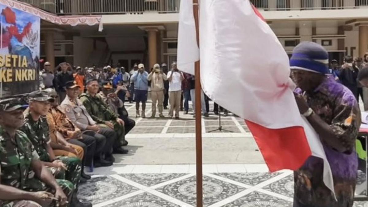 Militeristik Sudah Usang, Bupati Aner Maisini Punya Cara Baru Redam Konflik di Papua