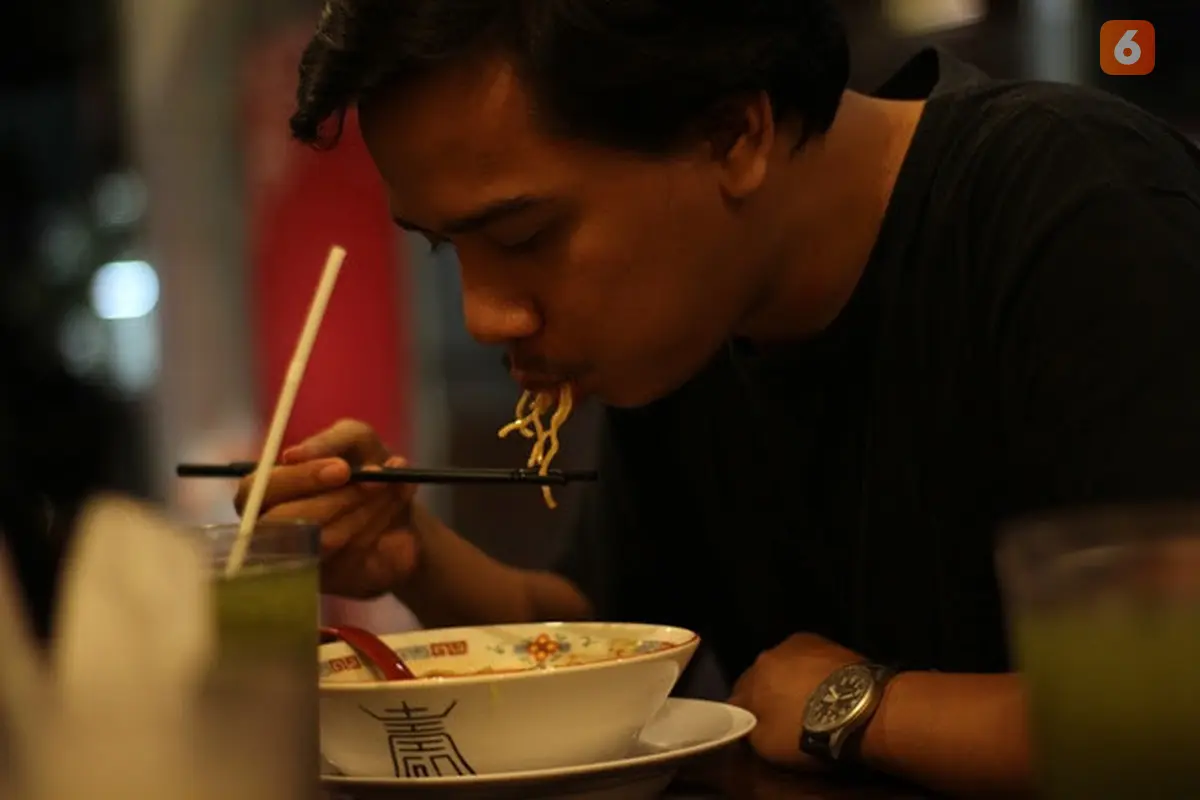 Ketahui Apa Saja yang Menyebabkan Mengantuk Setelah Makan dan Tips Mencegahnya? (Foto: Aditya Eka Prawira/Liputan6.com)