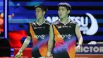 Pebulu tangkis ganda putra Indonesia, Raymond Indra/Nikolaus Joaquin saat bertanding melawan wakil Malaysia, Goh Sze Fei/Nur Izzuddin Rumsani pada final Indonesia Masters 2026 di Istora Gelora Bung Karno, Senayan, Jakarta, Minggu (25/1/2026). Ganda putra Indonesia, Raymond Indra/Nikolaus Joaquin, harus puas menempati posisi runner-up dalam ajang Indonesia Masters 2026. (Bola.com/Bagaskara Lazuardi)