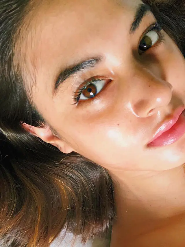 7 Potret Aurelie Moeremans saat Tanpa Makeup, Tetap Memesona