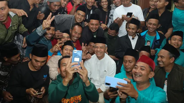 Ganjar Pranowo Bermalam di Ndalem Gus Abu Khoir Klawen Batang