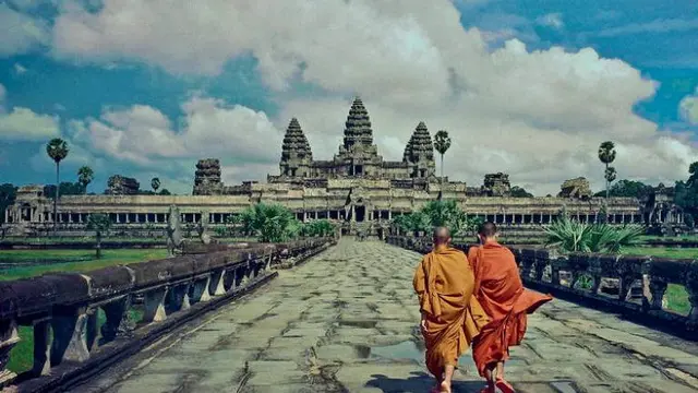 Selain Beri Rasa Damai, 6 Tempat Spiritual di Dunia Ini Punya Pemandangan Indah