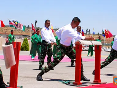 Citizen6, Lebanon: Penyematan medali diisi kegiatan demostrasi ketrampilan prajurit yaitu beladiri Militer Yong Modo, kolaborasi kesenian Nusantara, penampilan debus dipadu dengan atraksi kemampuan beladiri merpati putih. (Pengirim: Badarudin Bakri).