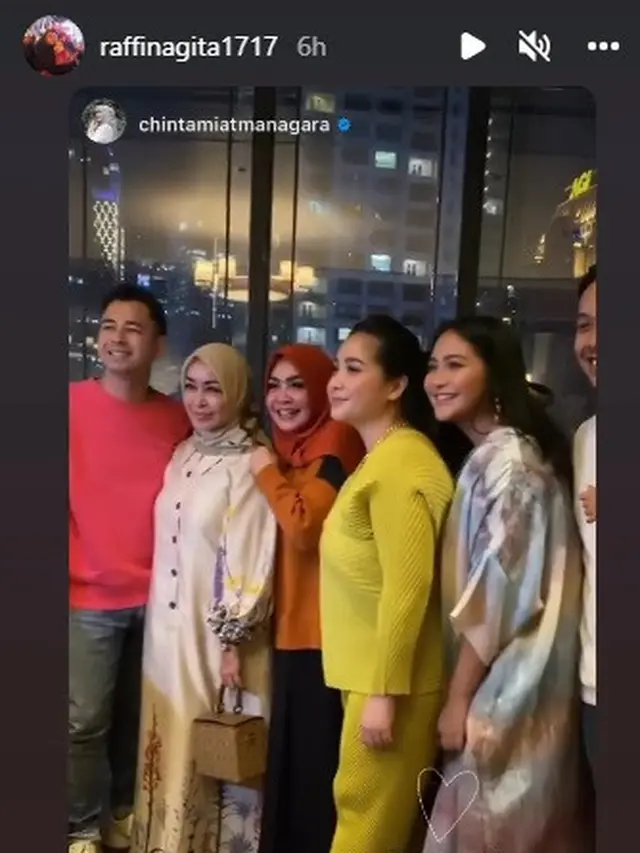 Rieta Amilia merayakan ulang tahun yang ke-60 (Foto: Instagram/@raffinagita1717)