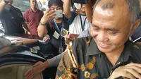 Ketua KPK Agus Rahardjo usai menjenguk Novel Baswedan di Rumah Sakit (Liputan6.com/Nanda Perdana Putra)