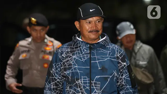 Terjaring OTT, Wali Kota Madiun Digelandang ke Gedung KPK