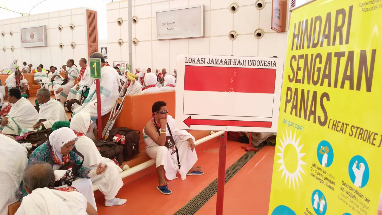 20160826-haji-jeddah-ruang tunggu bandara