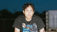 Hindia Dilarikan ke Rumah Sakit Akibat Kelelahan Ekstrem, Muntah dan Pingsan di Pesawat
