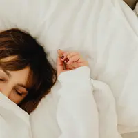 kurang tidur dapat mengganggu keseimbangan hormon. credits: pexels/karola