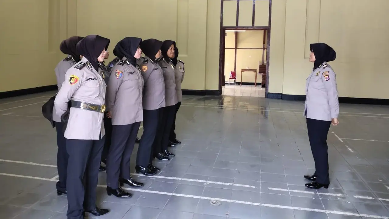 Polwan Siaga Jumat