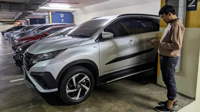 Cara Simpel Sewa Mobil Lepas Kunci untuk Nonton Konser di GBK