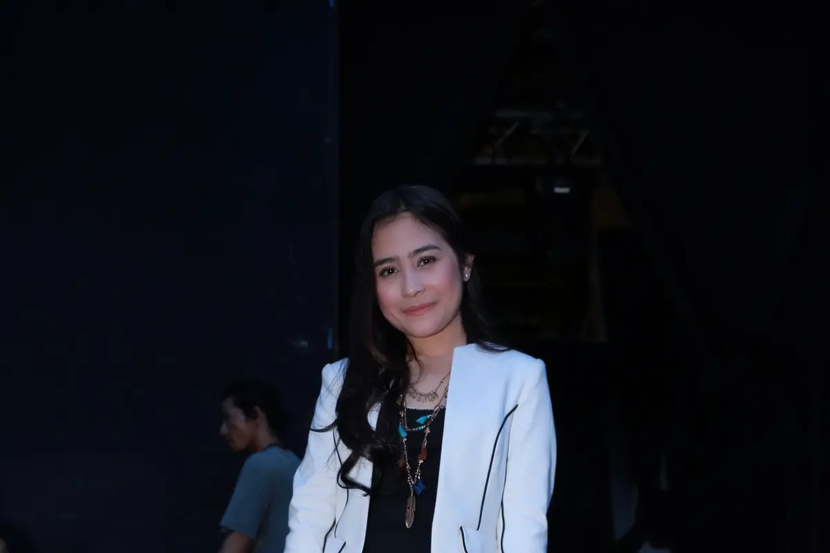 Prilly Latuconsina