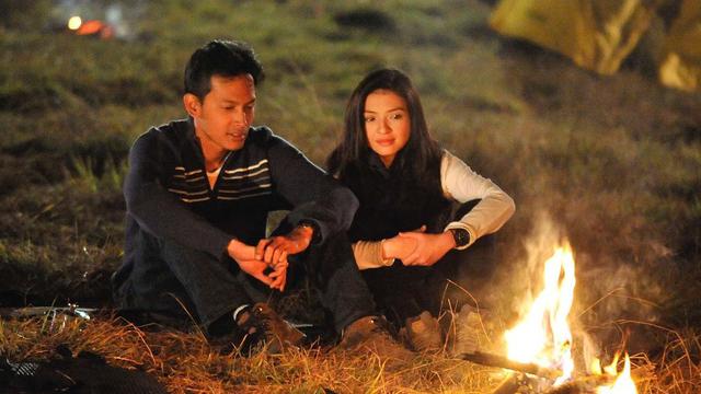 Raline Shah dalam film 5 cm (Instagram/ralineshah)