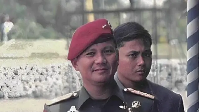 Robi Herbawan (kanan) bersama Prabowo Subianto (Istimewa)