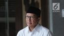 Ekspresi Menteri Agama (Menag) Lukman Hakim Saifuddin (Kemeja Putih) berjalan keluar usai menjalani pemeriksaan di Gedung KPK, Jakarta, Kamis(23/5/2019). Lukman Hakim Saifuddin diperiksa sebagai saksi untuk tersangka Anggota DPR RI nonkatif Muhammad Romahurmuziy. (merdeka.com/Dwi Narwoko)