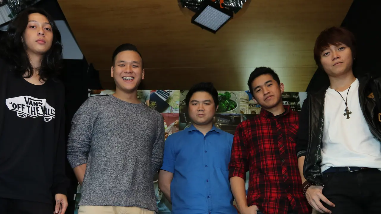 Disebut Band Rohani, Eden Tak Terima