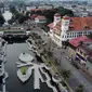 Suasana kawasan Kali Besar kawasan Kota Tua Jakarta, Selasa (21/4/2020). Seiring pelaksanaan WFH dan PSBB di DKI Jakarta, kawasan wisata terbuka yang biasanya ramai dikunjungi kini terlihat lengang. (Liputan6.com/Helmi Fithriansyah)