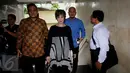 Penyanyi Reza Artamevia mendatangi Ditreskrimum Polda Metro Jaya, Jakarta, Senin (26/9). Reza Artamevia dipanggil untuk dimintai keterangan sebagai saksi atas kasus dugaan asusila yang dilakukan Gatot Brajamusti. (Liputan6.com/Gempur M Surya)