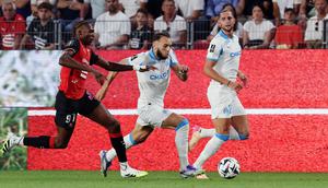 Bek muda Rennes, Jeremy Jacquet, (kiri). (AFP/FRED TANNEAU)